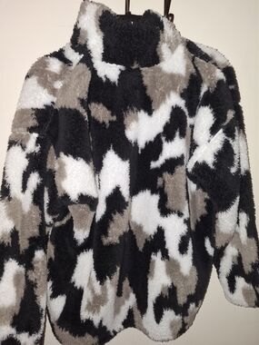 Eddie Bauer plush fleece pullover